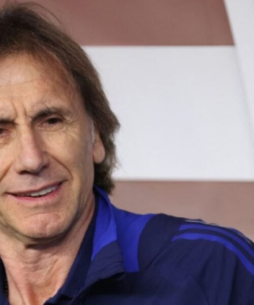 Ricardo Gareca continuará como entrenador de Chile y enfrentará a Perú por las eliminatorias