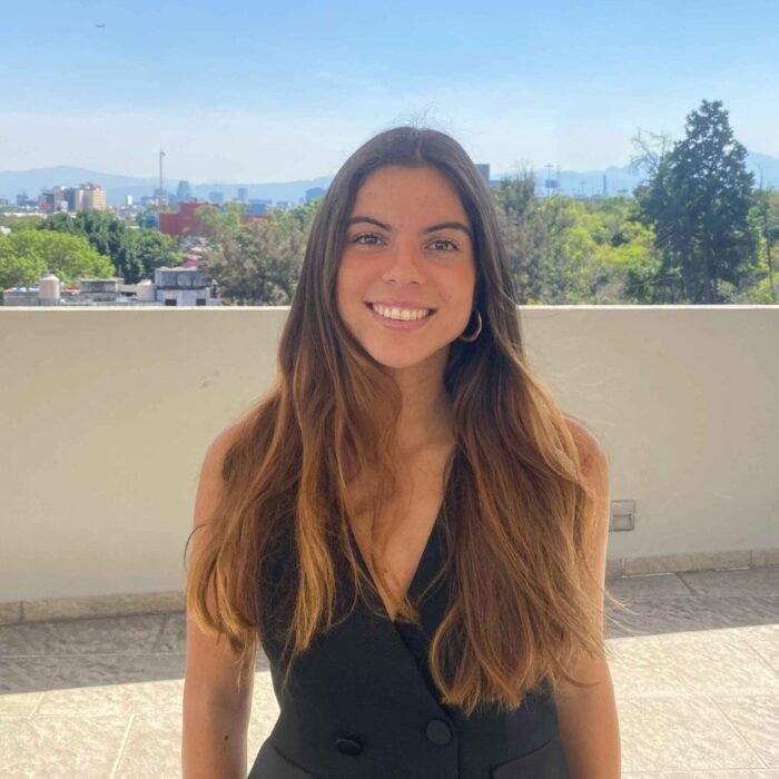 Marta Delgado Hernán debuta con una historia intensa sobre amor, secretos y redención