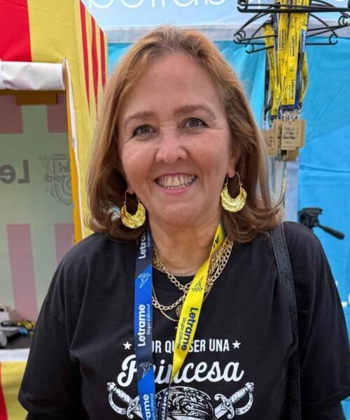 Sant Jordi navega entre versos y emociones: Elsa Domínguez Brito presenta “Mujer pirata”